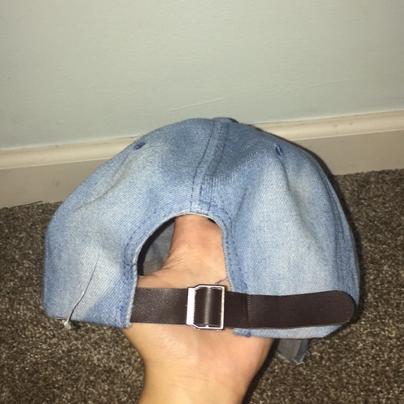 ☀️•BEDAZZLED BASEBALL CAP•☀️ - Picture 3 of 4